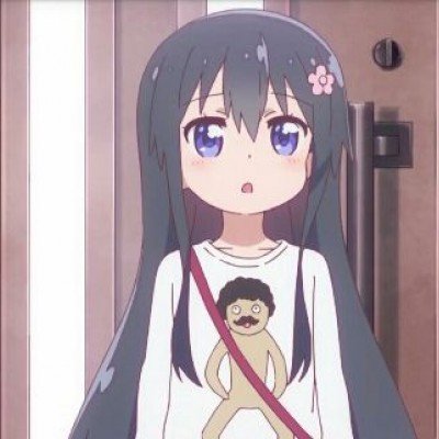 男子从背后加速冲撞女孩倒地后逃走